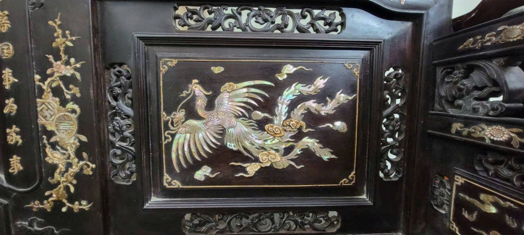 INTRODUCING THE GOLDEN DRAGON BED – LONG SANG TRIỀU NGUYỄN